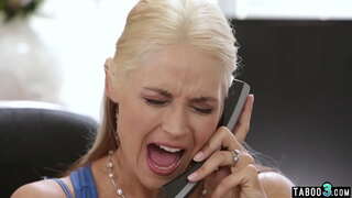 Голяма сиськастая пума мащеха диво пука със своя доведен син перверзник