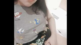 Sluty tin-edyer nga nagrekord sa usa ka video alang sa iyang daddy